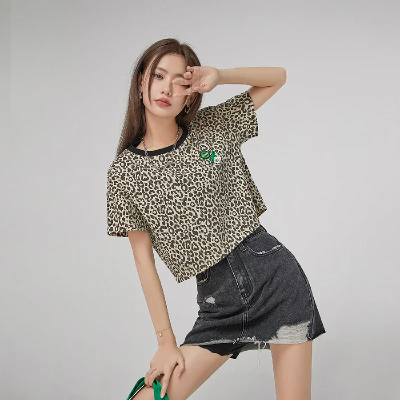 Leo Print Overfit Crop T-Shirt